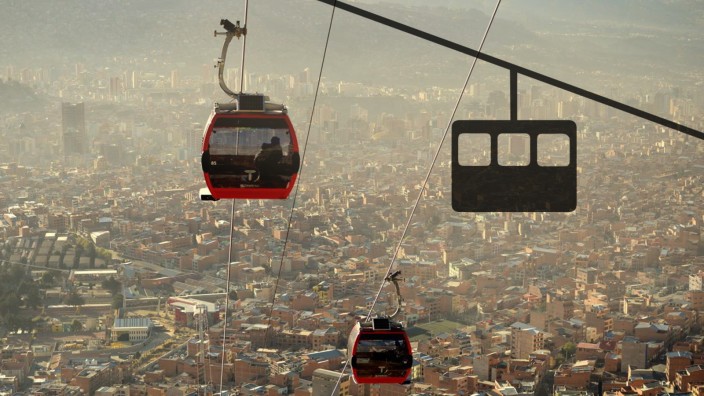 Vorbilder: In der bolivianischen Hauptstadt La Paz entsteht das größte urbane Seilbahnnetz der Welt.