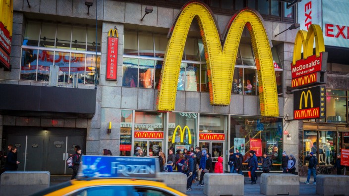 USA United States of America New York New York 15 03 2018 McDonalds Restaurant am Times Square