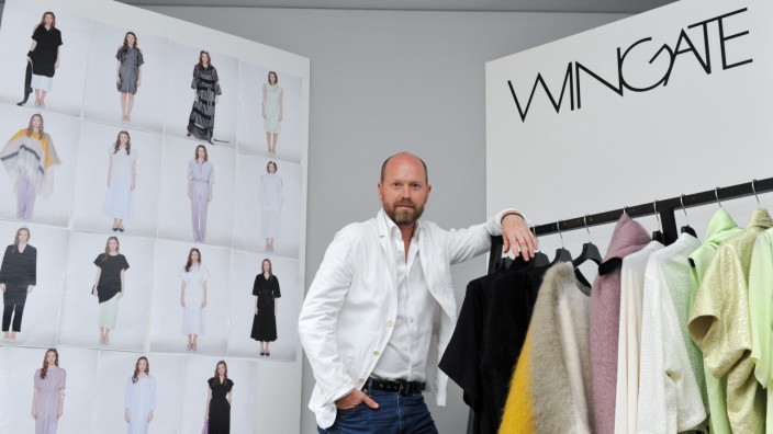 Mode: Mode für die Frau mit Kurven und Selbstbewusstsein verspricht Designer Daniel Wingate, der sich in München mit seinem eigenen Label selbständig gemacht hat.
