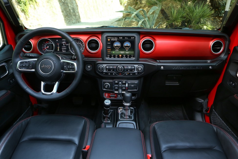 Jeep Wrangler Rubicon Short Wheelbase Innenraum Interieur Cockpit