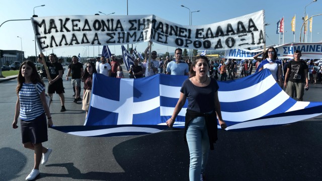 Konservativer Parteichef in Griechenland: "Besonders in Nordgriechenland sind viele Leute sehr wütend", sagt Kyriakos Mitsotakis. Die Proteste richten sich gegen das Namensabkommen mit dem Nachbarland, das künftig Nord-Mazedonien heißen soll.