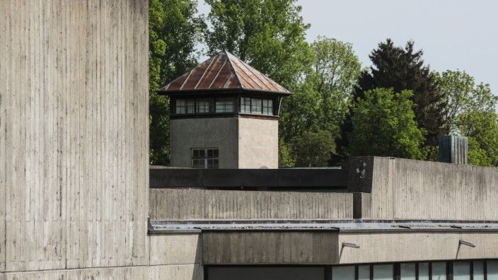 Antisemitismus: Die Mitarbeiter der Gedenkstätte Dachau wenden sich gegen "öffentlichkeitswirksame politische Besuche im Vorfeld der bayerischen Landtagswahl".