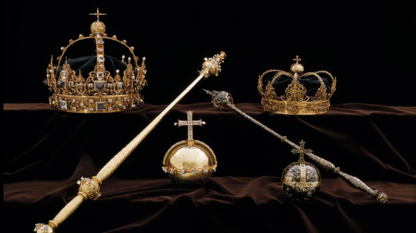 Schweden: Die gestohlenen Kronjuwelen: die Kronen von König Karl IX. (oben links) und Königin Kristina (oben rechts).