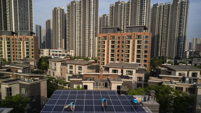 Solar Power Looks to Expand In China's Growing Cities