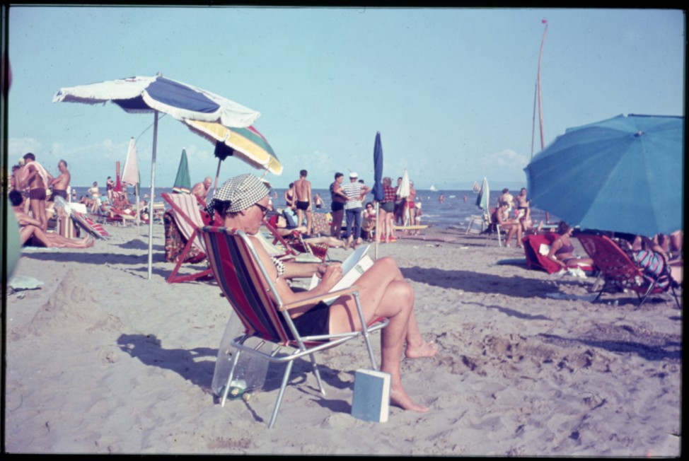 Urlauber Italien ca 1965 Ferien am Meer Strandleben *** Tourists Italy ca 1965 Holidays on the be