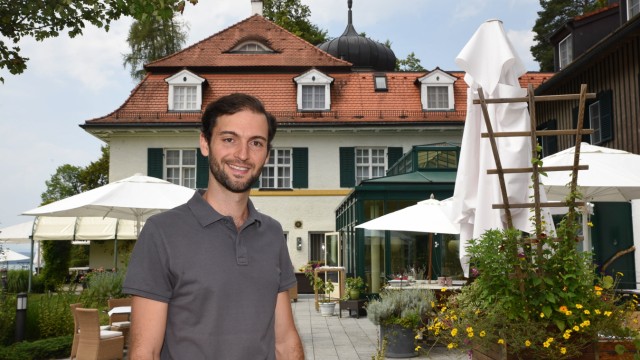 Ausgezeichnet: Maximilian Schwabe, 30, leitet mit seinem Vater Andreas Schwabe das Schlossgut Oberambach. Besonders zur Sommerzeit ist das nachhaltig arbeitende Hotel ein beliebtes Touristenziel in der Region.