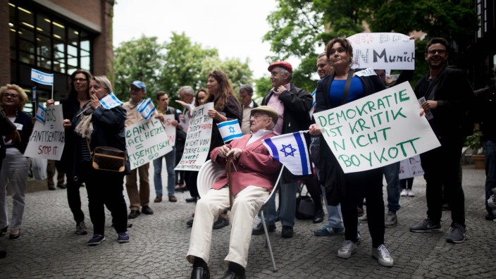 Antisemitismus-Debatte: Immer wieder protestierten Münchner gegen die Boykottkampagne BDS, wie hier im Mai 2017 am Gasteig.