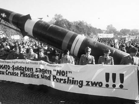 Nato-Doppelbeschluss, Proteste, achtziger Jahre, dpa