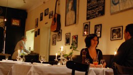 Französisches Restaurant "Chez Philippe": Das Beste an "Chez Philippe" ist der herzliche Gastgeber. Der Koch des französischen Restaurants braucht sich allerdings auch nicht zu verstecken.