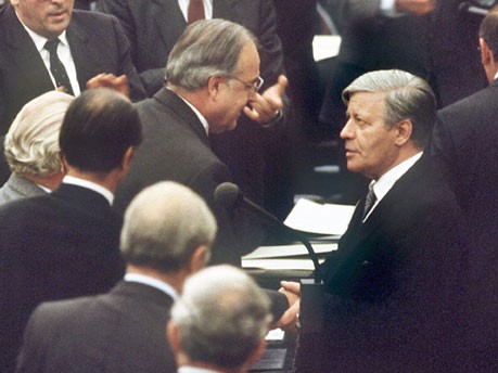 Helmut Schmidt, Helmut Kohl, Wende 1982, dpa