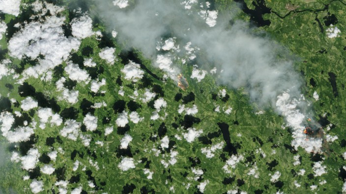 Waldbrände in Skandinavien aus dem All
