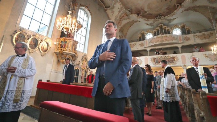 Politik und Religion: "Ich bin gläubig": Ministerpräsident Markus Söder 2018 in der Wallfahrtskirche Maria Vesperbild in Ziemetshausen.
