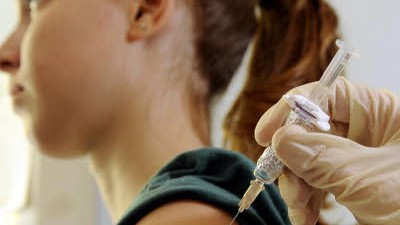Schweinegrippe: Die Impfstoffe der Pharmakonzerne Novartis und GlaxoSmithKline gegen die Schweinegrippe sind ab sofort in allen EU-Staaten zugelassen.