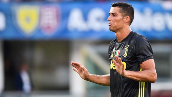 Cristiano Ronaldo: Mit dem Kauf von Cristiano Ronaldo hat Juventus Turin sich und die Serie A ins Rampenlicht zurückkatapuliert.