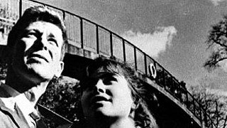 Christa Wolf zum 80.: Manfred Herrfurth und Rita Seidel in dem Film "Geteilter Himmel" von Christa Wolf.