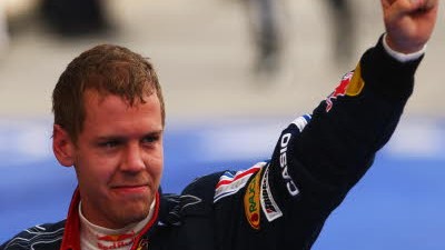 Formel 1 in Bahrain: Am Start "wurde ich etwas überrascht, habe zwei Plätze verloren und war nur noch Fünfter": Sebastian Vettel auf der Suche nach Gründen, warum er nicht gewinnen konnte.