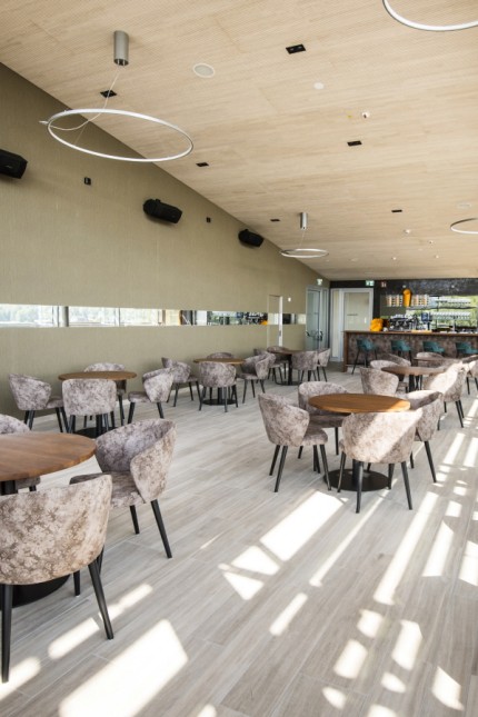 Seebad Starnberg: Das Restaurant bietet 70 Gästen Platz.