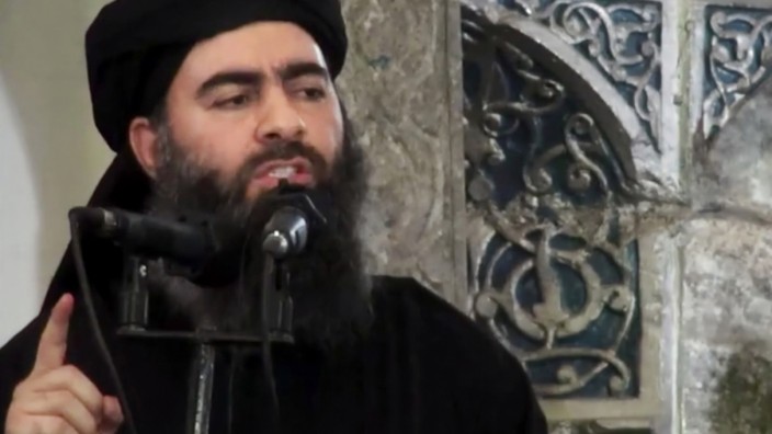 Islamischer Staat: Das bisher letzte Bild von Abu Bakr al-Baghdadi stammt von 2014, als der IS-Chef in Mossul das Kalifat ausrief.