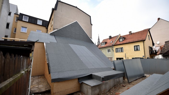 Gesicherte Überreste eines illegal abgrissenen Baudenkmals in München, 2018