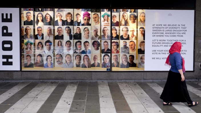 Diversität: Ein großes Plakat im schwedischen Stockholm wirbt für Diversität.