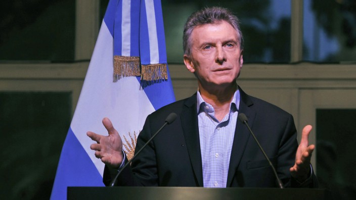 Argentinian President asks businessmen to invest in the country a