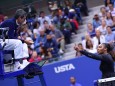 Serena Williams diskutiert im US-Open-Finale mit Schiedsrichter Carlos Ramos