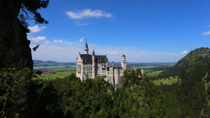 Schwangau: Schloss Neuschwanstein im Allgäu ist Sehnsuchtsziel zahlreicher Touristen aus aller Welt.