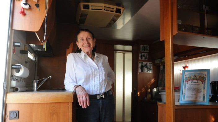 Schausteller auf der Wiesn: In ihrem Wohnwagen fühlt sich Margot Heppenheimer wohler als in ihrem Haus.