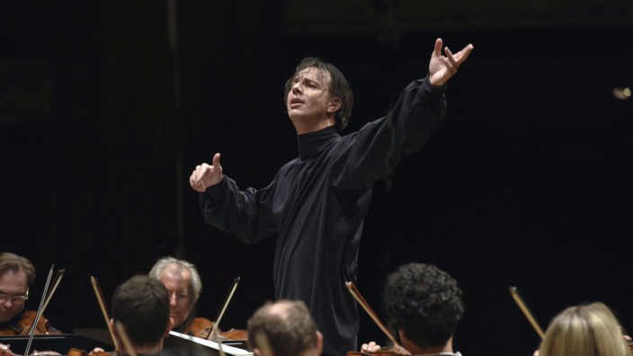 Antrittskonzert Chefdirigent Teodor Currentzis mit dem SWR Symphonieorchester