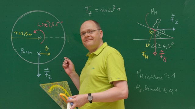 Die Physik der Wiesn: Georg Eggers ist bekannt für seine Live-Experimente mit der "Physik des Scheiterns".