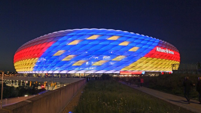 Fußball-EM 2024: Europa zu Gast in München: In welchen Farben die Allianz-Arena zu diesem Anlass im kommenden Jahr leuchten wird, ist bislang nicht entschieden.