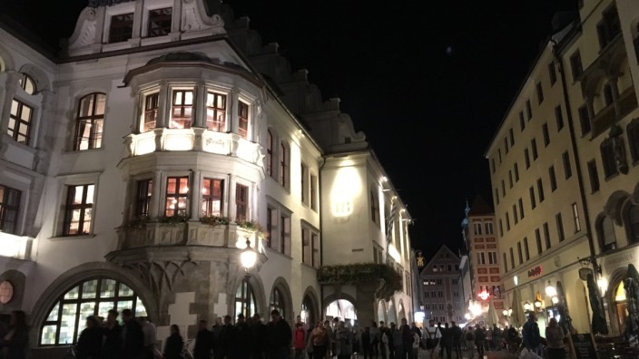 Italienerwochenende: In München steht ja auch noch ein Hofbräuhaus - das fällt vielen Touristen ein, wenn sie keinen Platz auf der Wiesn bekommen.