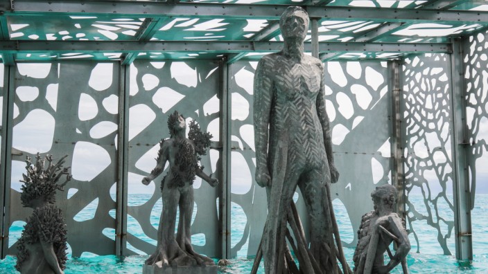 Unterwassermuseum - Erste Gezeitenkunstgalerie der Welt eröffnet