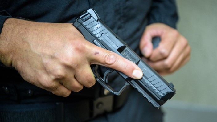 Neue Dienstpistolen für Polizei Bayern