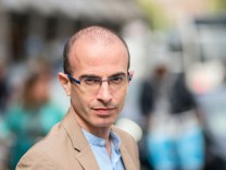 Yuval Noah Harari und der Transhumanismus: Schon bald könnten wir Übermenschen sein