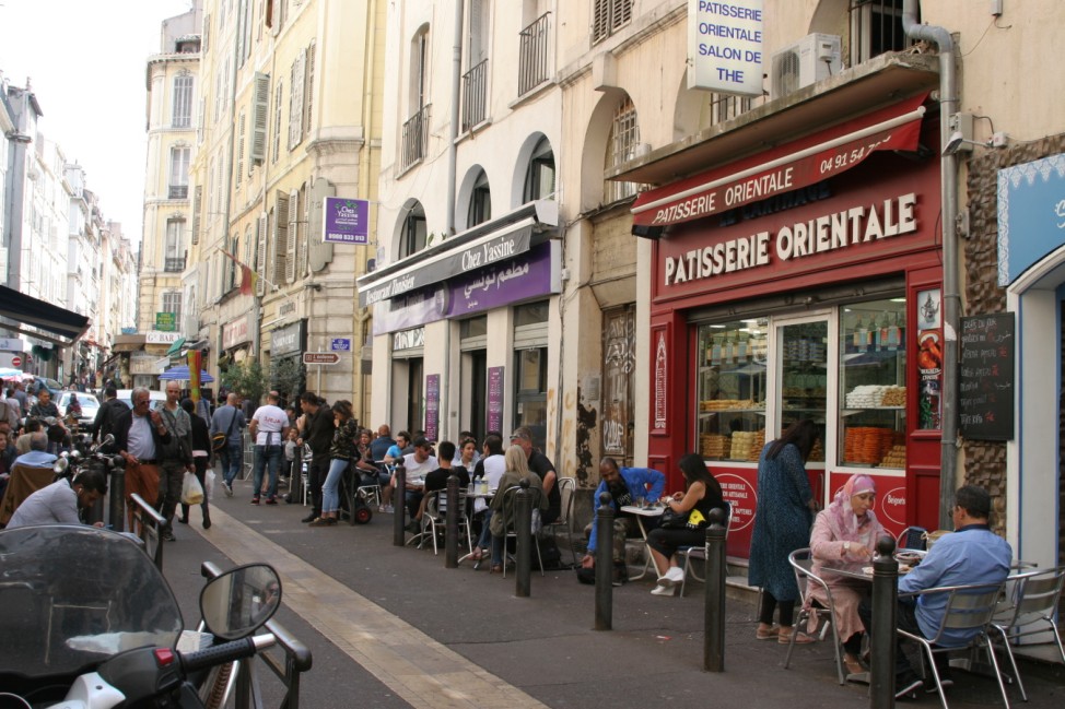 Muslimviertel und Cours Julien Marseille Provence Frankreich France Städtereise Städtereisen