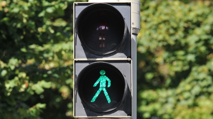 Fußgängerampel mit Grünlicht