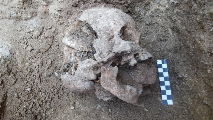 Archäologie: Der Stein im Mund sollte wahrscheinlich verhindern, dass der tote Junge wiederkehrt.