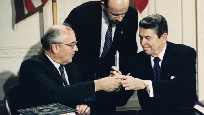 Ronald Reagan, Mikhail Gorbachev