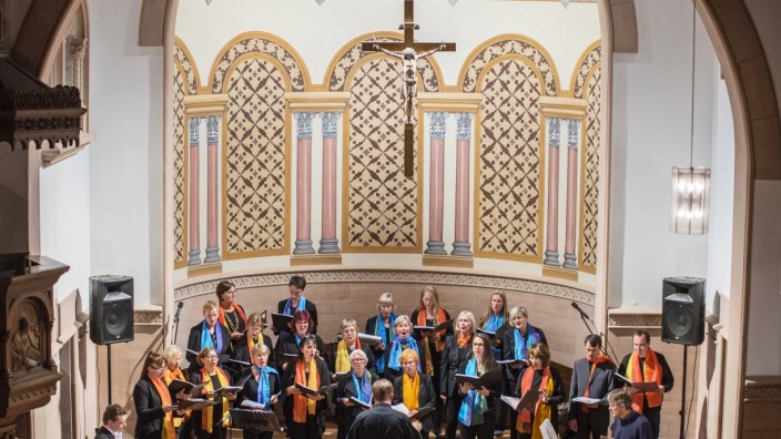 Starnberg: Festkonzert: Der Gospelchor der evangelischen Kirche Starnberg feierte sein zehnjähriges Bestehen.