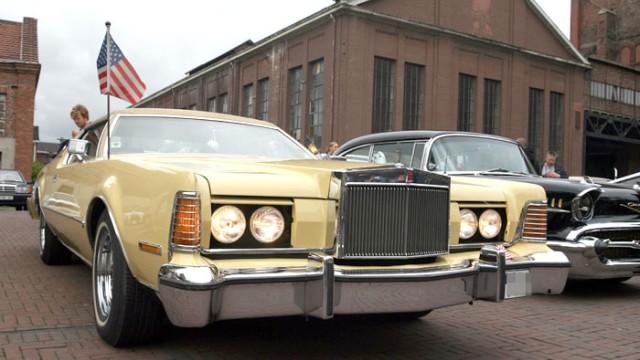 Blech der Woche (74): Lincoln Coupé: Fast sechs Meter lang und zwei Meter breit: Lincoln Continental Mark IV Coupé