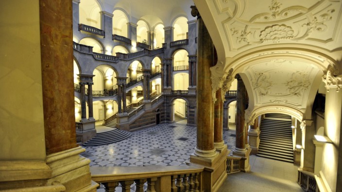 Justiz in München: Der monumentale Justizpalast wurde 1897 nach Plänen von Friedrich von Thiersch fertiggestellt.