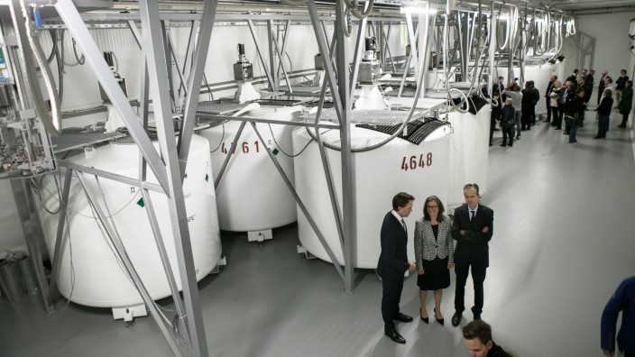 Eröffnung Neubau des zentralen Bioprobenlagers für die deutschlandweite NAKO Gesundheitsstudie am Helmholtz Zentrum München
