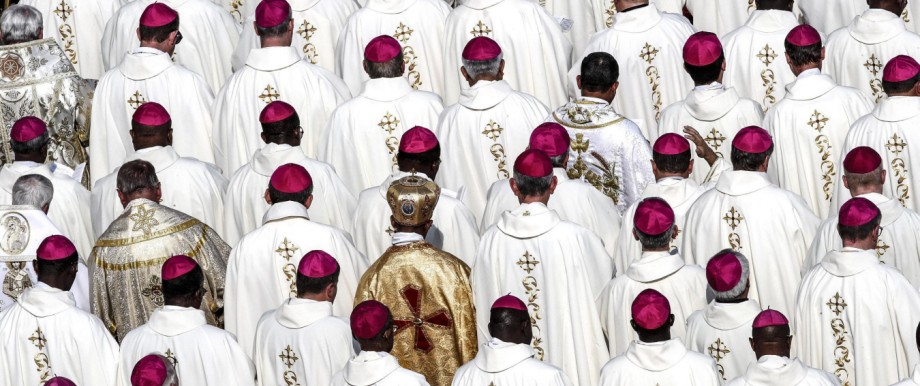 Bischofssynode in Rom: Vor elf Tagen versammelten sich die Bischöfe zur Heiligsprechung des Erzbischofs Óscar Romero auf dem Petersplatz.