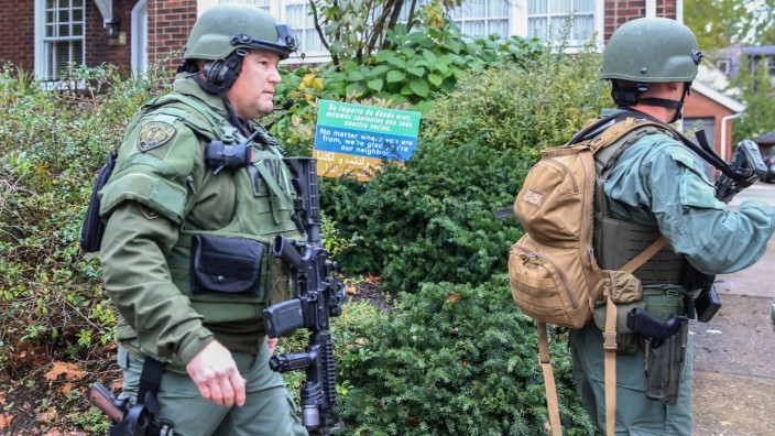 SWAT police officers respond after a gunman opened fire at the Tree of Life synagogue in Pittsburgh Pennsylvania