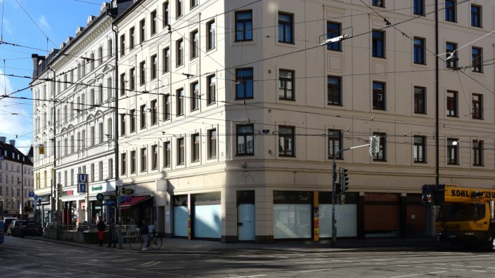 Leerstand in München: Der Laden in prominenter Lage ist seit Jahren ungenutzt.