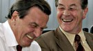 Schröder lacht sich mit Müntefering ins Fäustchen