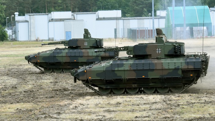 Nachhaltigkeit: Schützenpanzer Puma von Rheinmetall: Die Branche hatte bereits öfter Probleme mit Banken und Geldgebern.