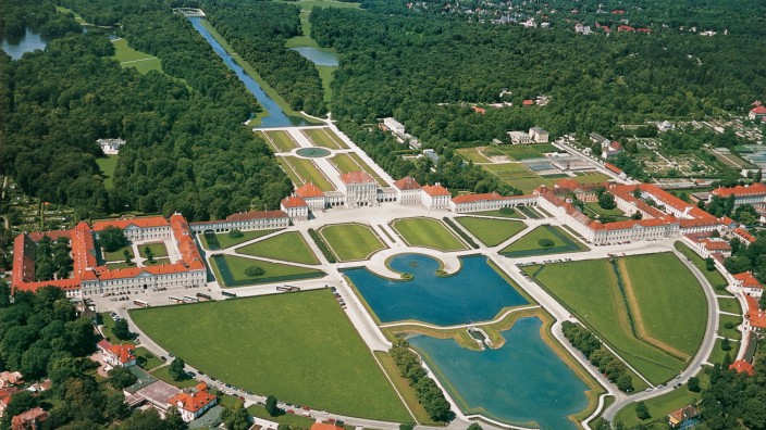 Zukunftspläne: Herrschaftlicher Arbeitsplatz: Im Südflügel von Schloss Nymphenburg hat die Bayerische Schlösserverwaltung ihren Sitz.