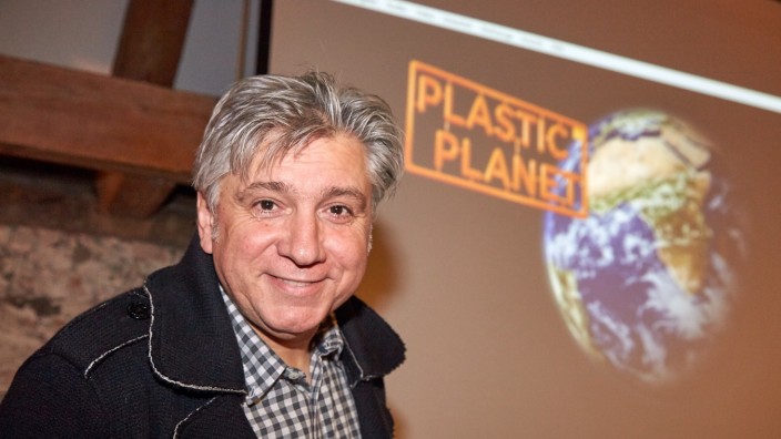 Werner Boote zeigt seinen Film Plastic Planet